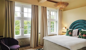 Superior Room | Egyptian cotton sheets, premium bedding, down duvets, pillow-top beds