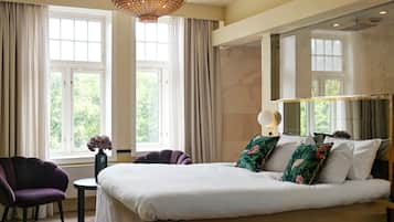 Egyptian cotton sheets, premium bedding, down duvets, pillow-top beds