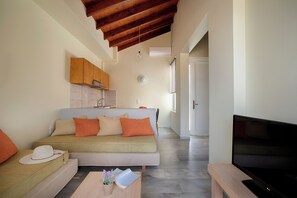 Panoramic Apartment, 1 Bedroom | 10 bedrooms, Egyptian cotton sheets, premium bedding, down comforters - Elma's Dream Apartments (Chania)