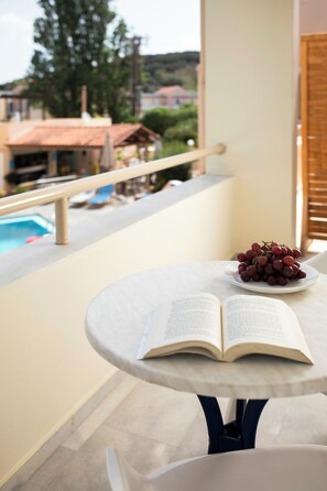 XXL 2-Floor Apartment Maisonette | Balcony view - Elma's Dream Apartments (Chania)