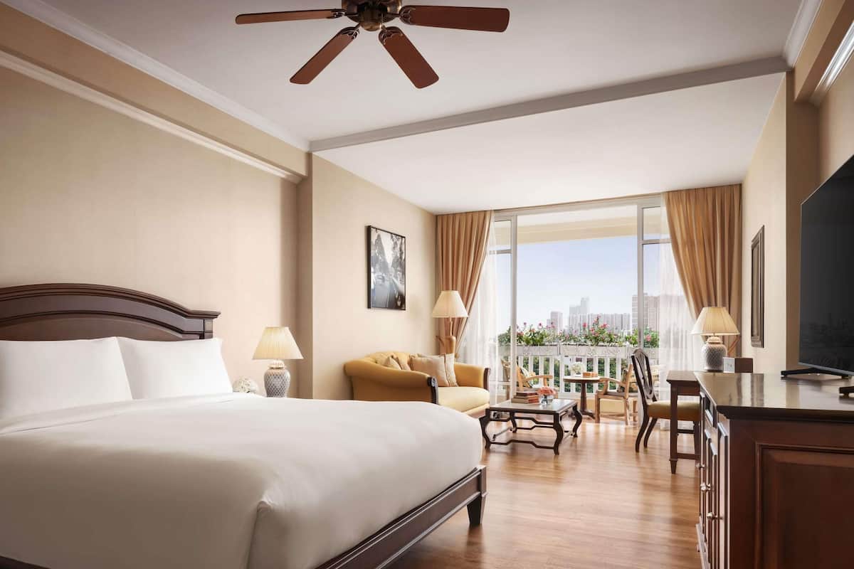 1 bedroom, Egyptian cotton sheets, premium bedding, pillowtop beds