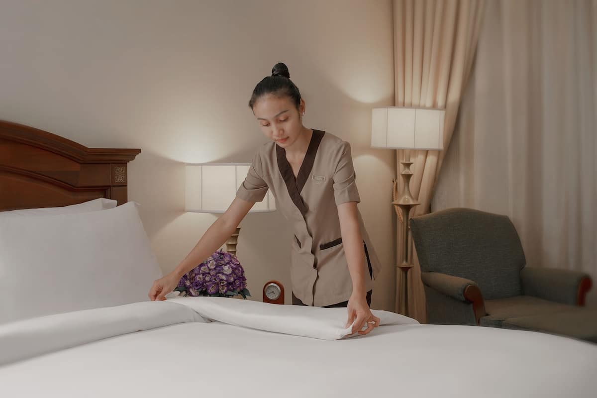 1 bedroom, egyptian cotton sheets, premium bedding, pillow-top beds