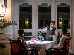 5 restaurants; breakfast, lunch, dinner, and brunch served - Sofitel Phnom Penh Phokeethra (Phnom Penh)