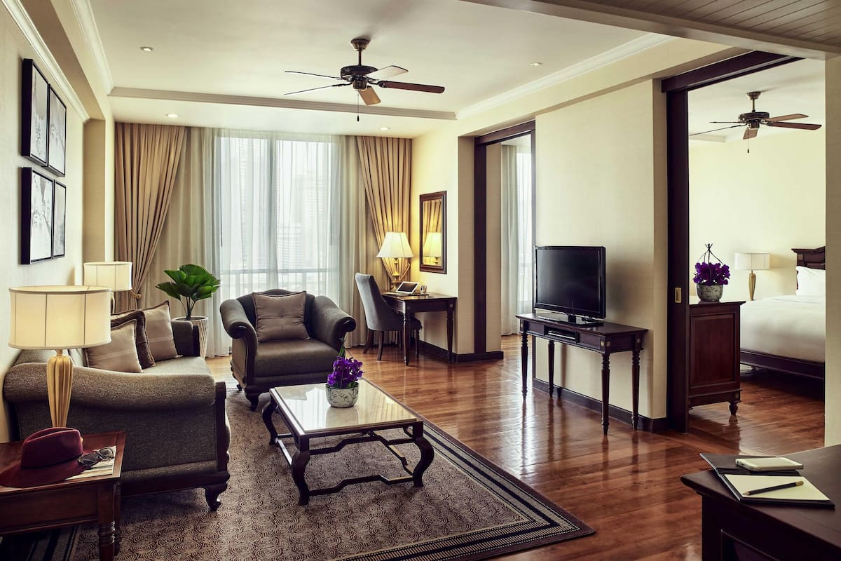 Club Suite, 1 King Bed (Prestige, Club Millésime Access) | Egyptian cotton sheets, premium bedding, pillowtop beds, free minibar