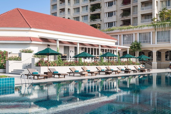 2 outdoor pools, pool umbrellas, pool loungers