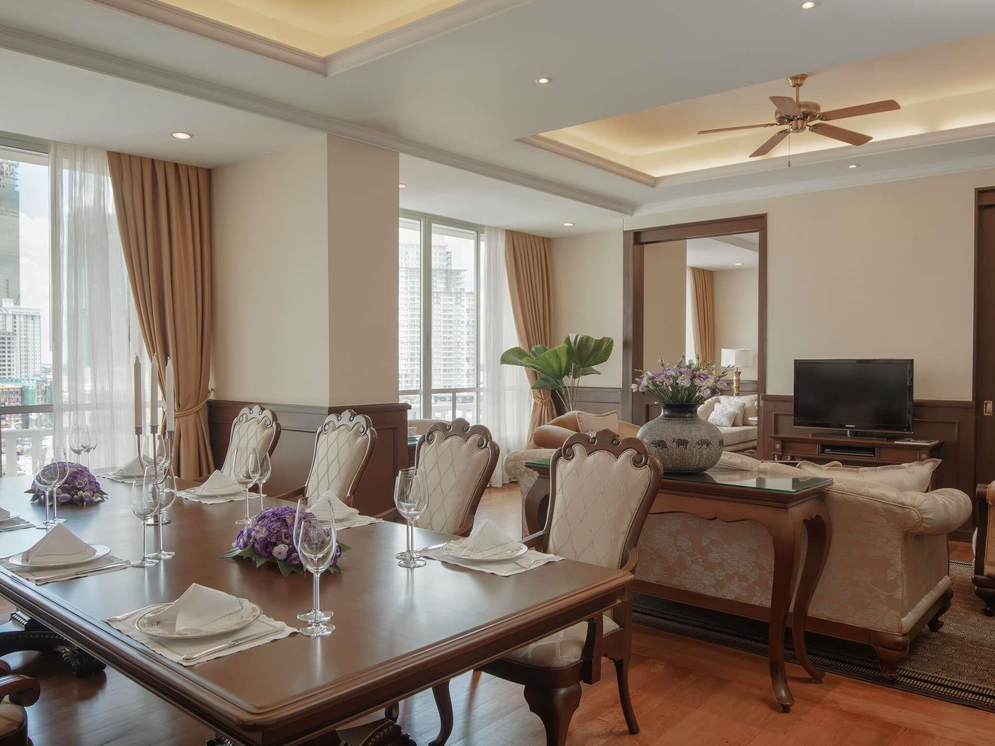 套房, 1 張特大雙人床, 可使用俱樂部酒廊 (Opera) | 埃及棉床單、高級寢具、舒適加層、免費迷你吧