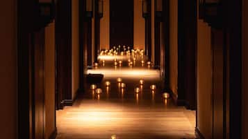 Couples treatment rooms, sauna, hot tub, Turkish bath, body treatments