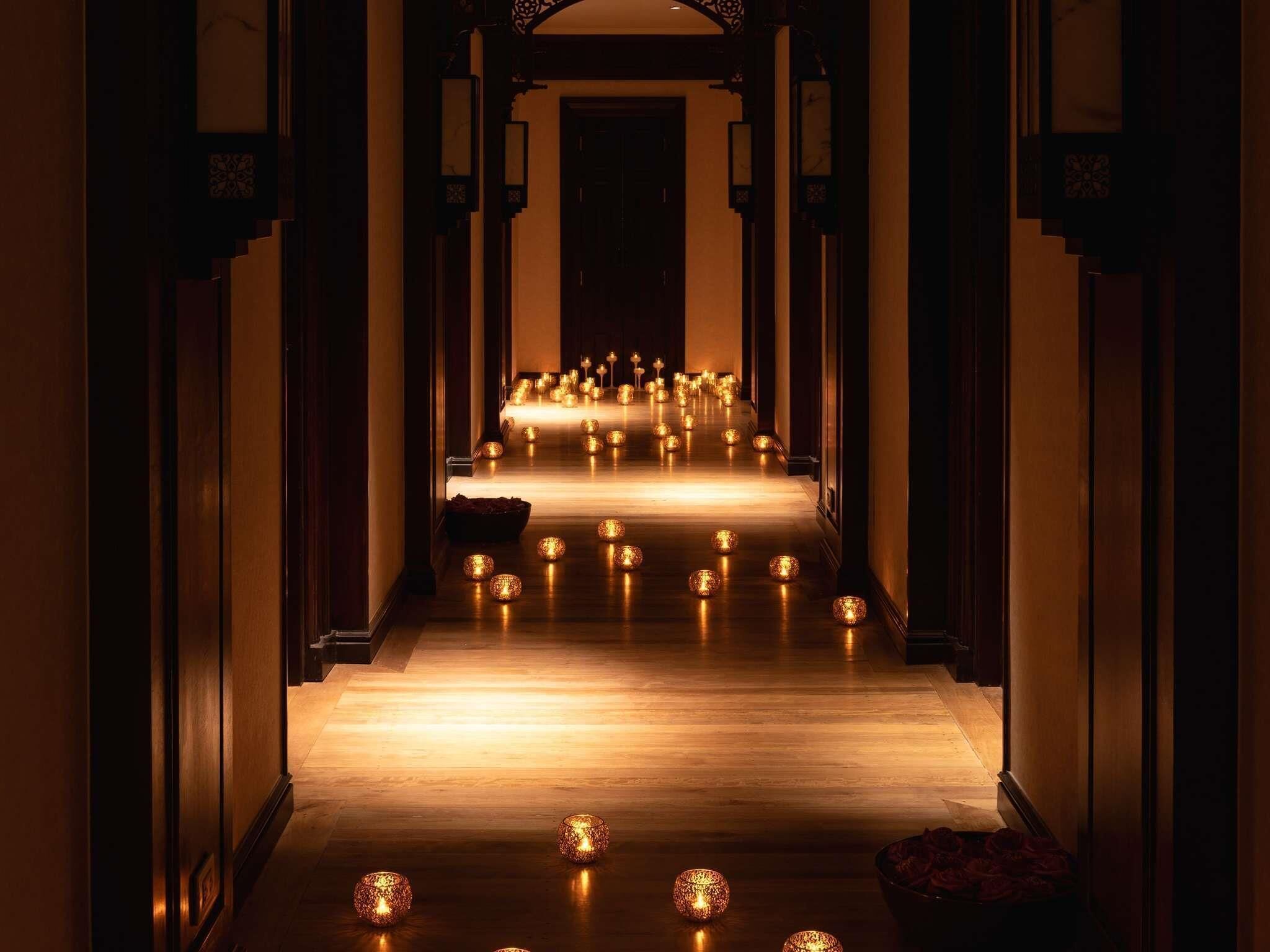 Bilik rawatan pasangan, sauna, tab panas, mandi tangas / hammam 