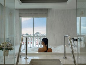 View from room - Sofitel Phnom Penh Phokeethra (Phnom Penh)