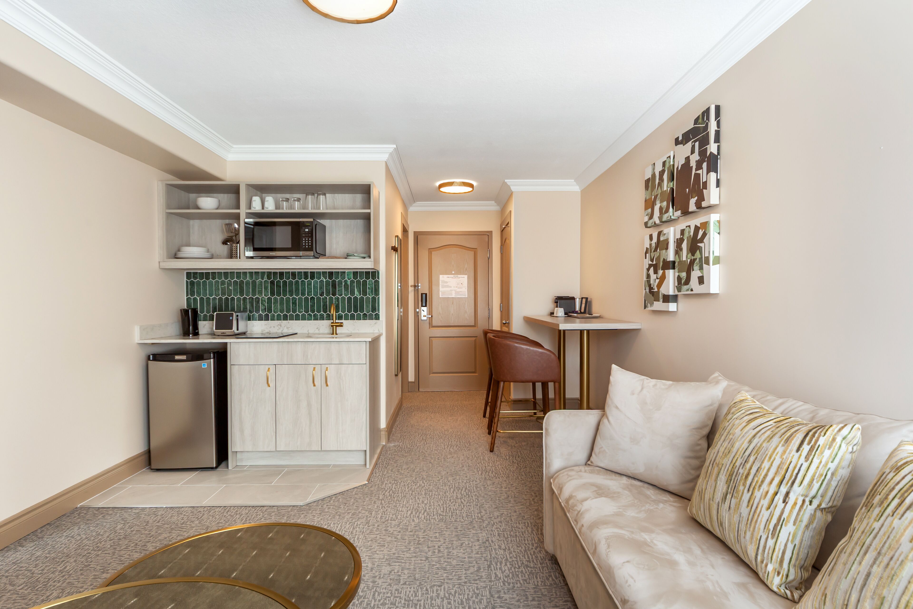 Studio, 1 King Bed, Non Smoking (Upgrade, Efficiency) | Living area | 55-inch TV with satellite channels