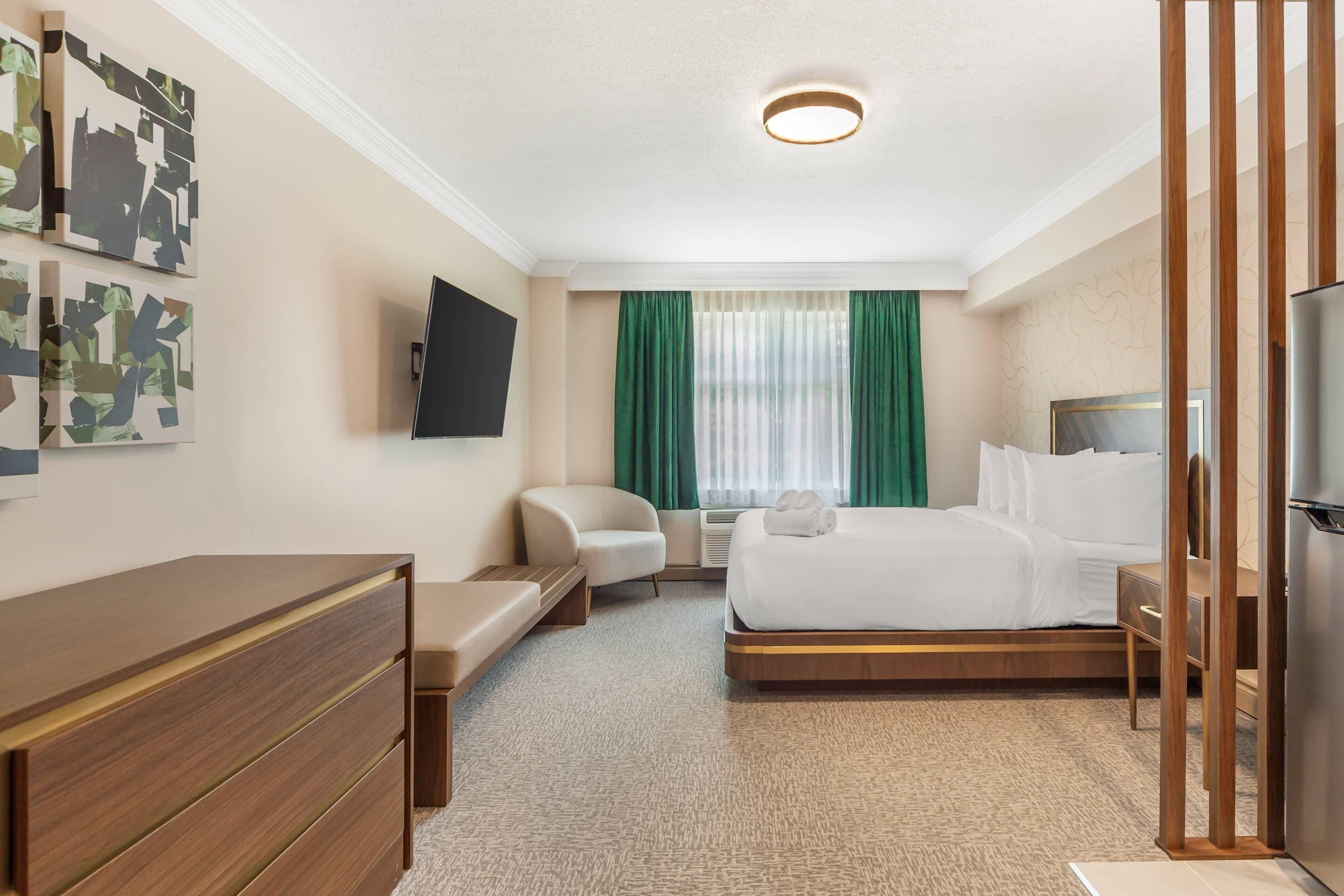 Colchones con pillow-top, escritorio y camas plegables/adicionales 