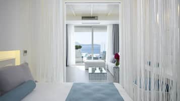 Suite, piscine privée ( Blu ) | Minibar, coffres-forts dans les chambres, bureau, Wi-Fi gratuit