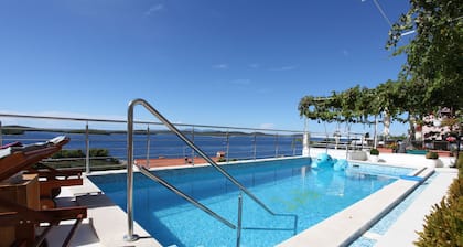 J & B Holiday House