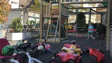 Área de juegos infantiles al aire libre