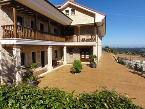 Utsikt mot strand/hav