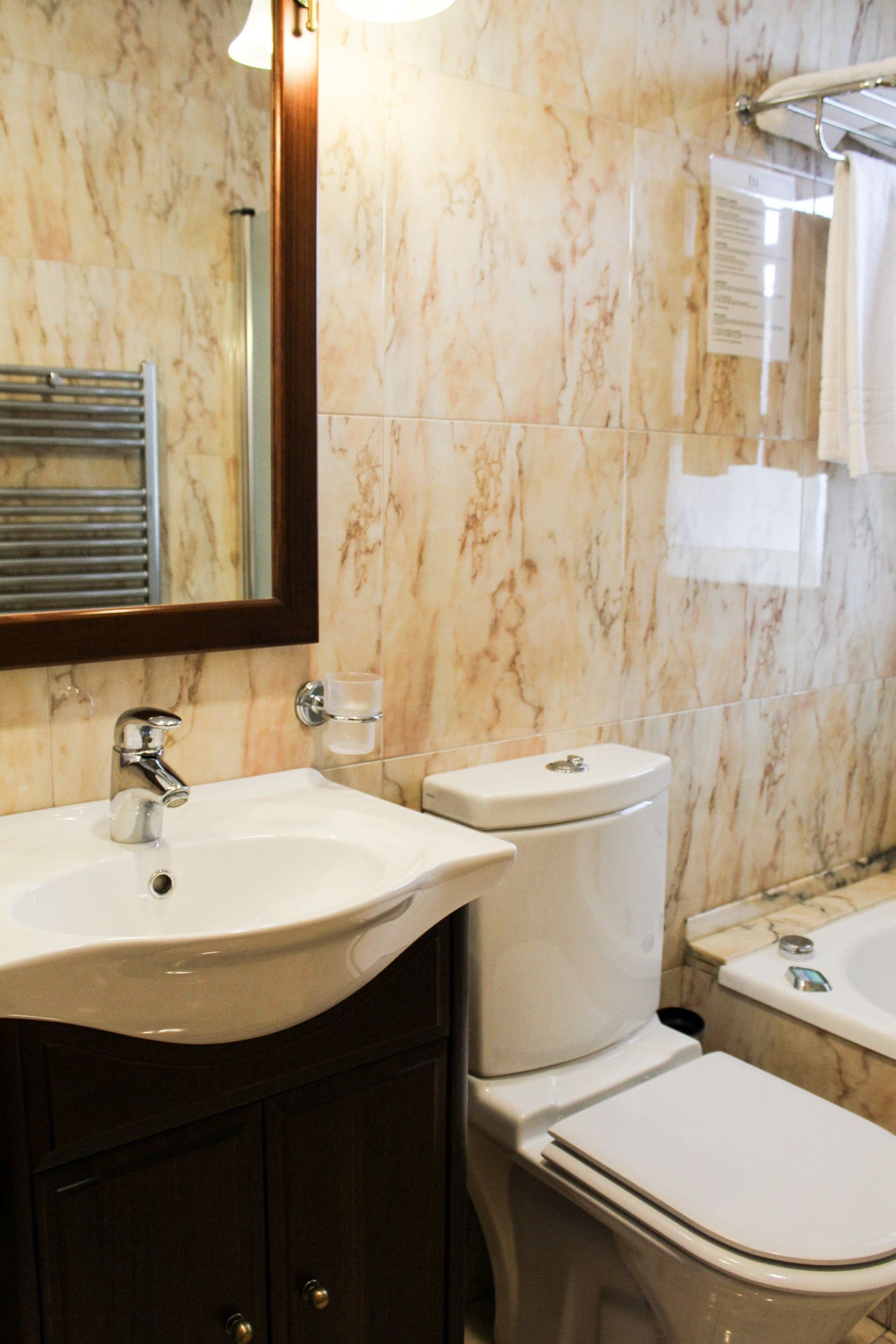 free toiletries, hair dryer