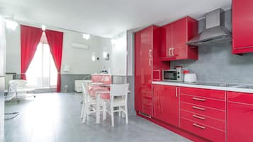 Superior-Studio, 1 Schlafzimmer, Küche | Eigene Küche | Espressomaschine, Wasserkocher mit Kaffee-/Teezubehör
