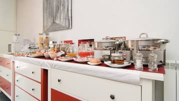 40-inch LCD TV with cable channels, TV