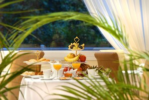 Petit déjeuner buffet compris tous les jours