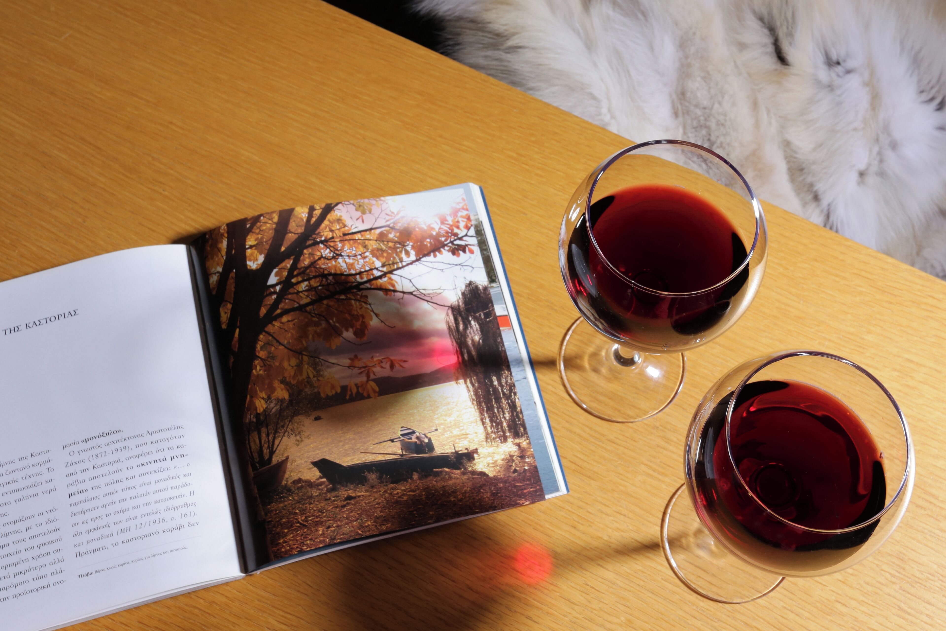 deluxe double room, garden view | in-room dining