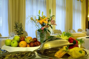 Lunch and dinner served, local cuisine