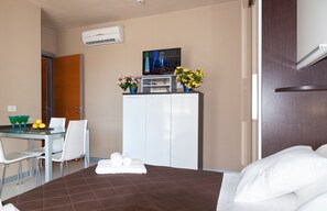 Studio | In-room safe, iron/ironing board, free WiFi - Residence Sottovento (Rimini)