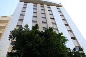 Exterior - Grand Hotel Beirut (Beirut)