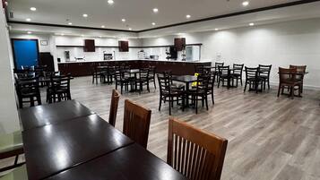 Gratis frukostbuffé varje dag