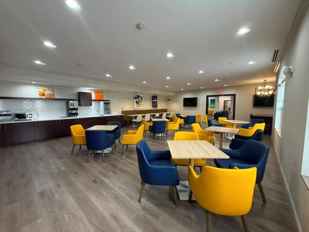 Free daily buffet breakfast 