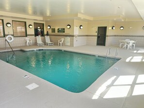 室内游泳池