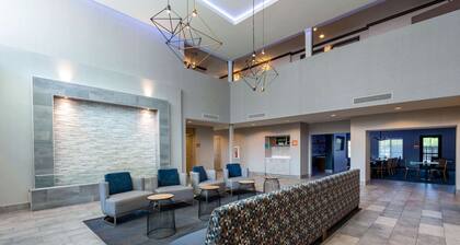 La Quinta Inn & Suites by Wyndham Las Vegas Airport South