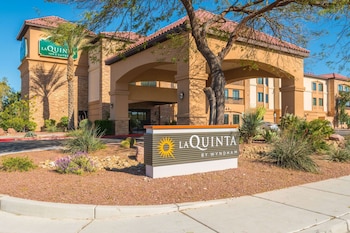 La Quinta Inn & Suites by Wyndham Las Vegas Airport South