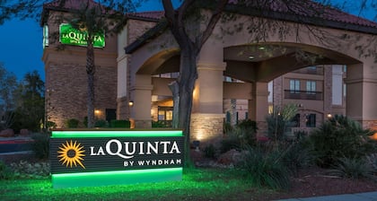 La Quinta Inn & Suites by Wyndham Las Vegas Airport South