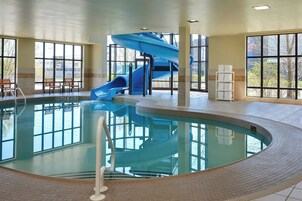 Una piscina techada