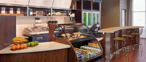 Breakfast and dinner served