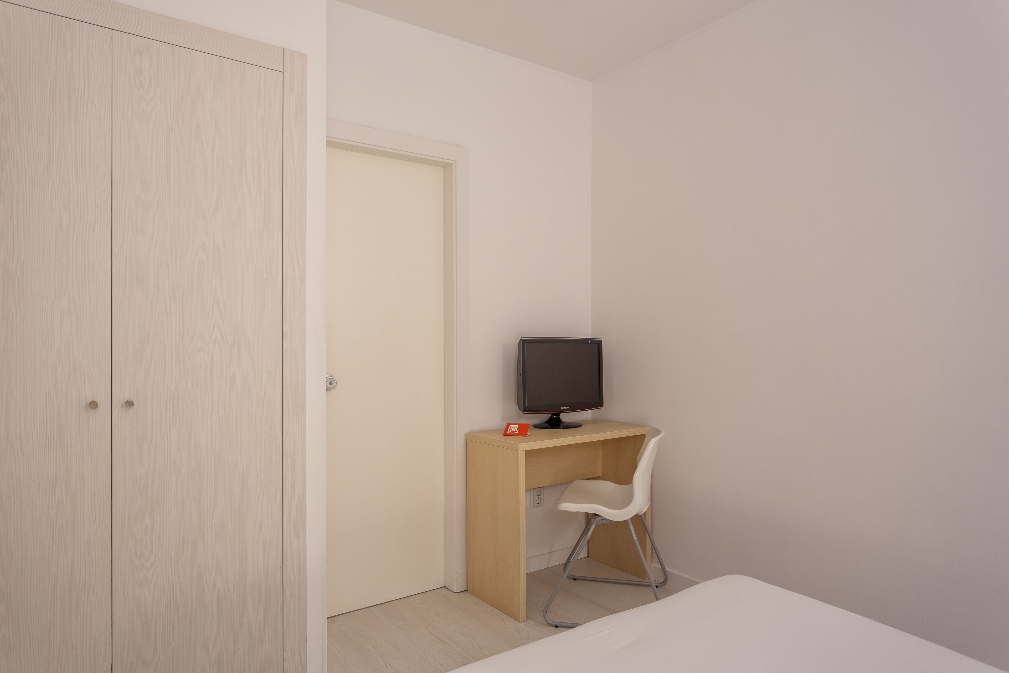 single room | in-room safe, individually decorated, desk, blackout curtains