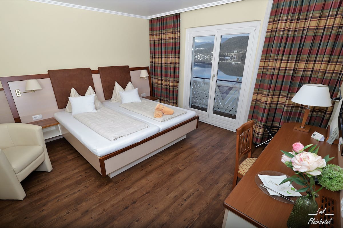 Chambre Double, vue lac