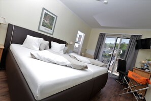 Habitación doble, vistas al jardín | Vistas del balcón