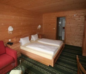 In-room safe, desk, cots/infant beds, rollaway beds - Waldesruh (Goestling an der Ybbs)