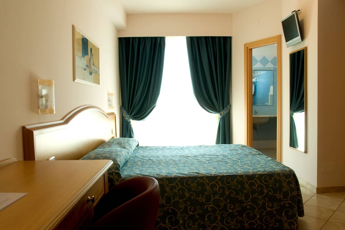 minibar, in-room safe, desk, cots/infant beds