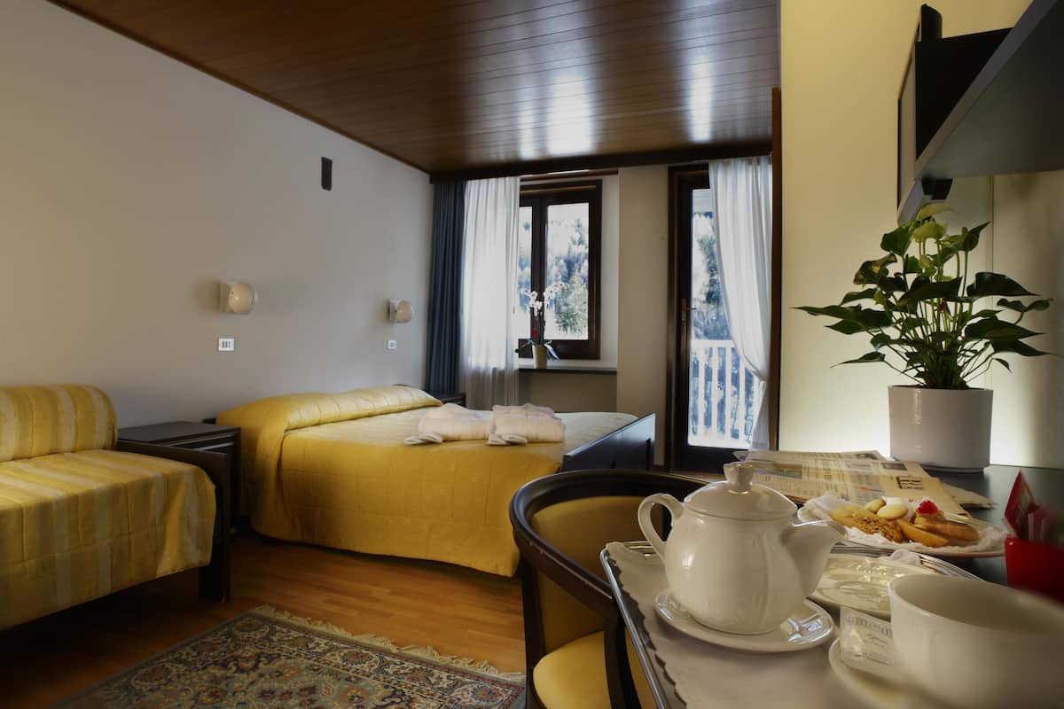 Comfort Double Room, 1 Bedroom, Balcony, Mountain View | In-room safe, desk, free cots/infant beds, free WiFi