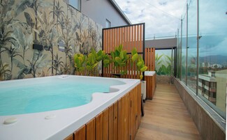 Kültéri pezsgőfürdő