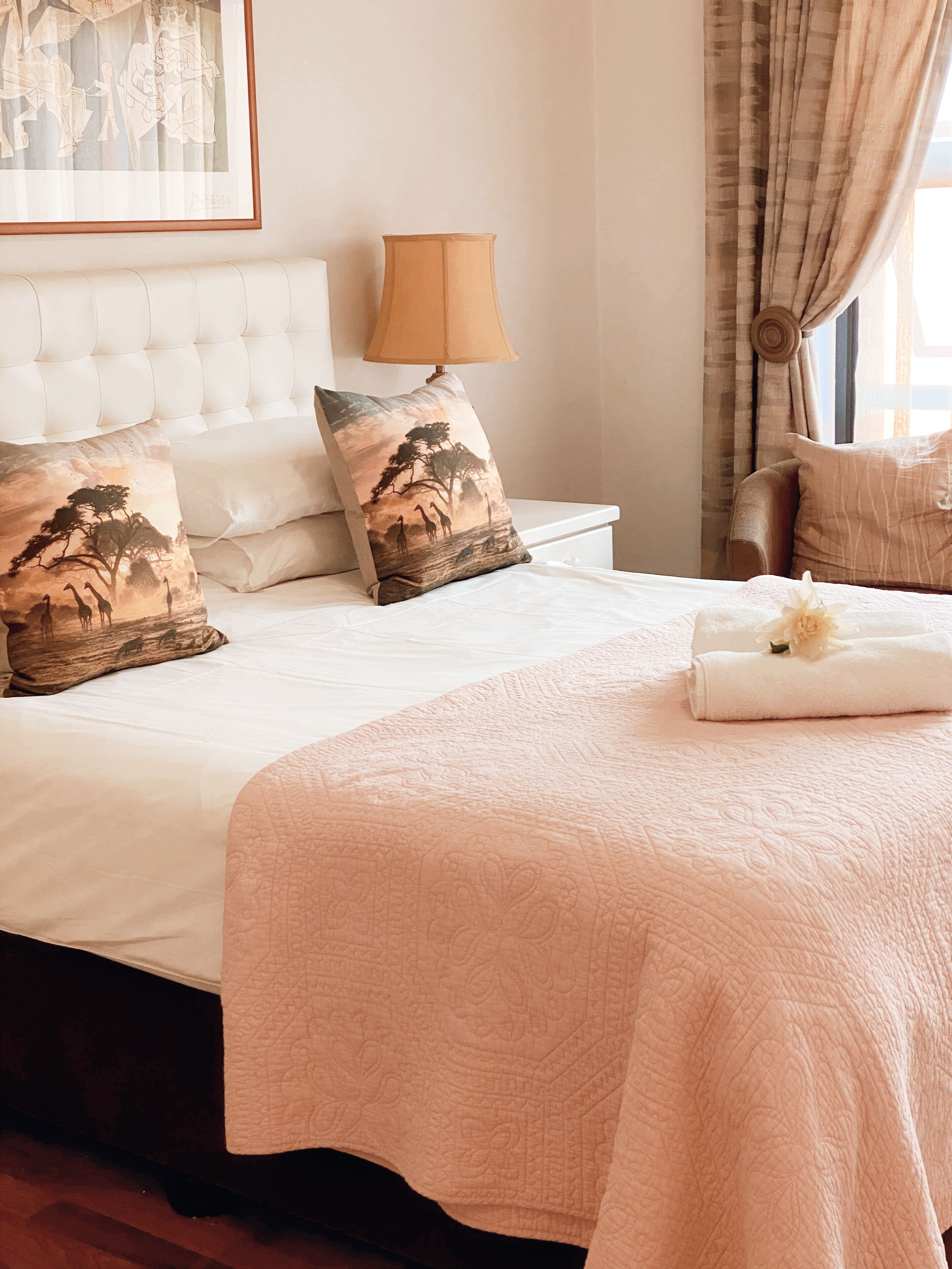 Luxury Double Room | In-room safe, desk, iron/ironing board, free WiFi