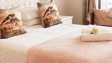 Luxury Double Room | In-room safe, desk, iron/ironing board, free WiFi