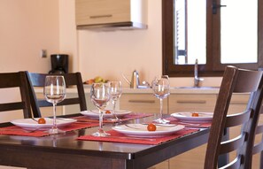 Junior Suite (Ibisko) | Private kitchen | Full-size fridge, oven, stovetop, espresso maker