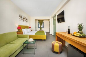 Junior Suite | Hypo-allergenic bedding, minibar, blackout drapes, soundproofing - Hanioti Village Resort (Kassandra)