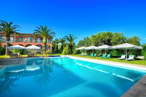 Hanioti Village Resort