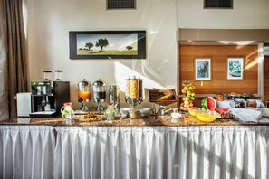 Tägliches inbegriffenes Frühstücksbuffet