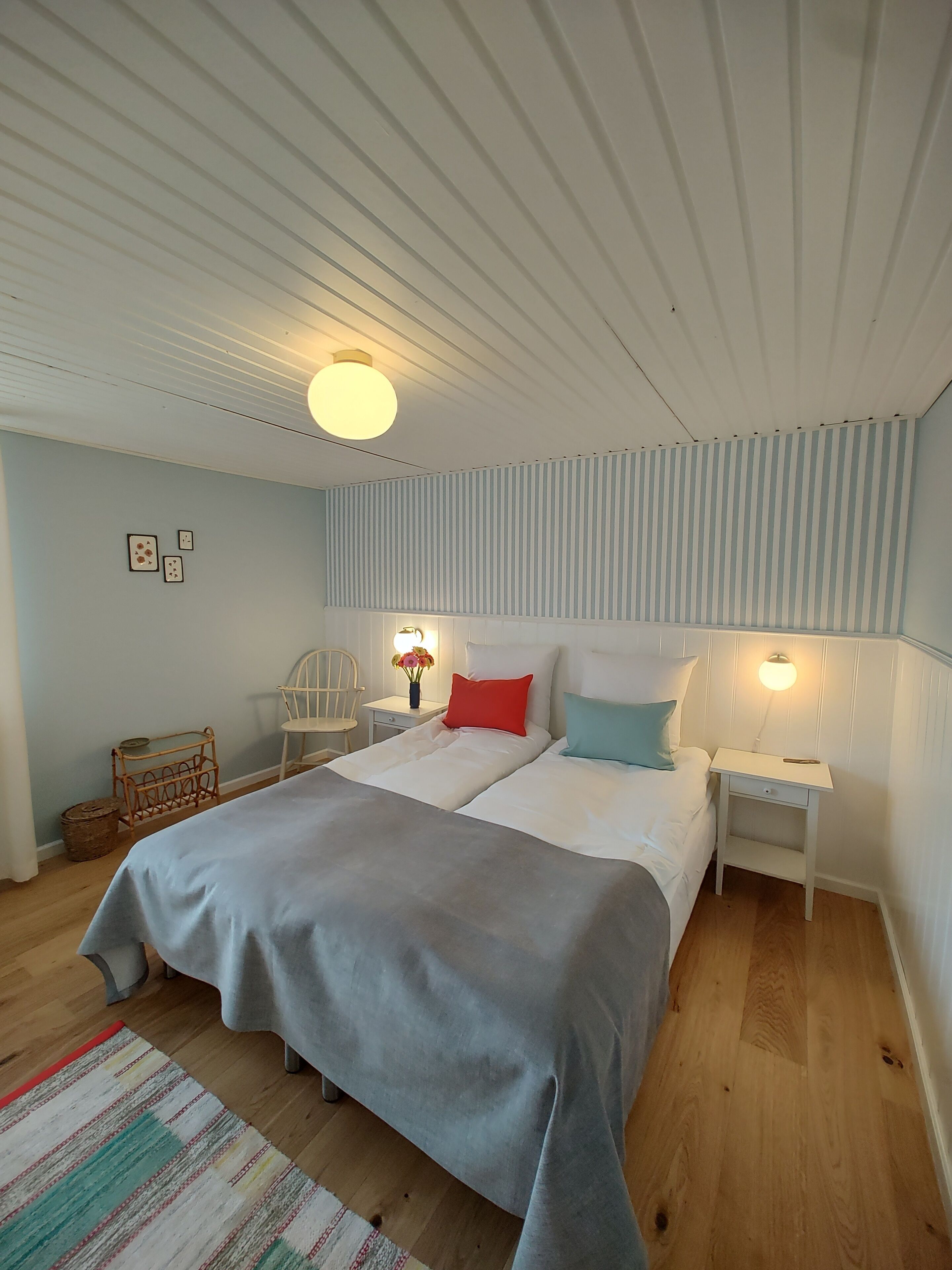 Kahden hengen huone | Allergiatestatut vuodevaatteet, Select Comfort -patjalliset sängyt