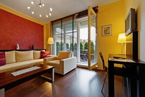 Standard Apartment | Living room